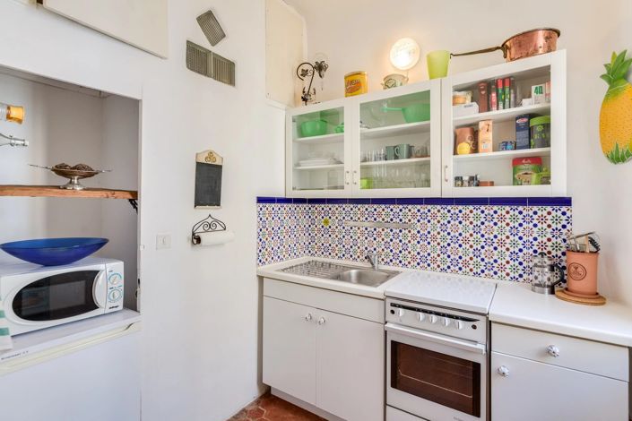 Image No.8-1 Bed House for sale