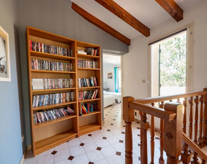Image No.16-5 Bed House for sale