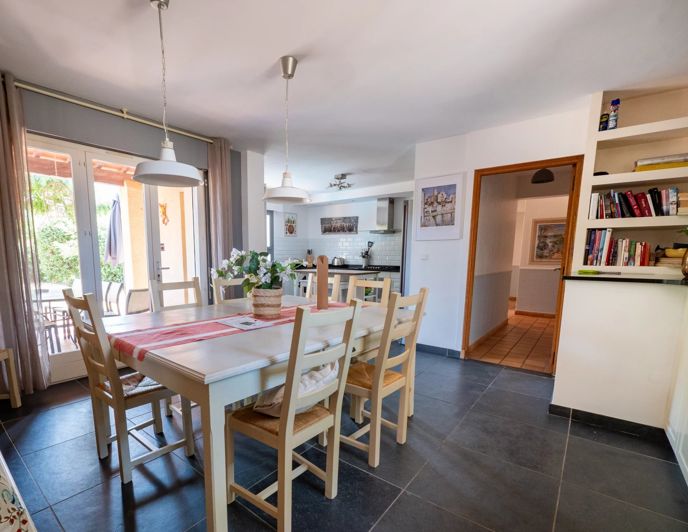 Image No.22-5 Bed House for sale