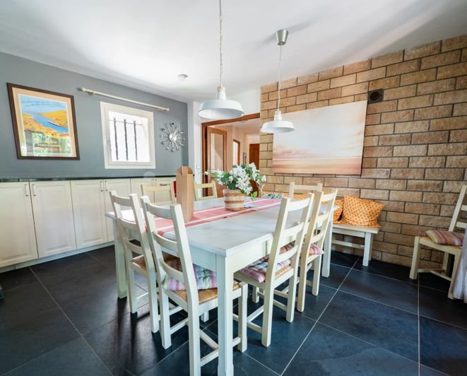 Image No.24-5 Bed House for sale