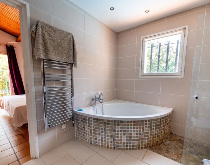 Image No.27-5 Bed House for sale