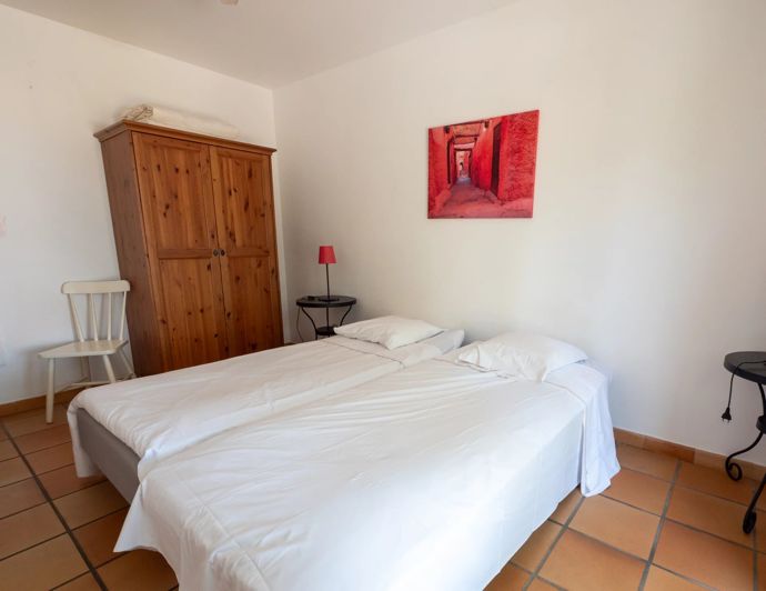 Image No.28-5 Bed House for sale
