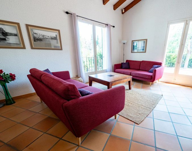 Image No.9-5 Bed House for sale