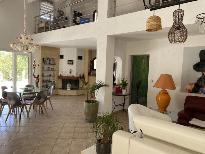 Image No.11-4 Bed Villa for sale