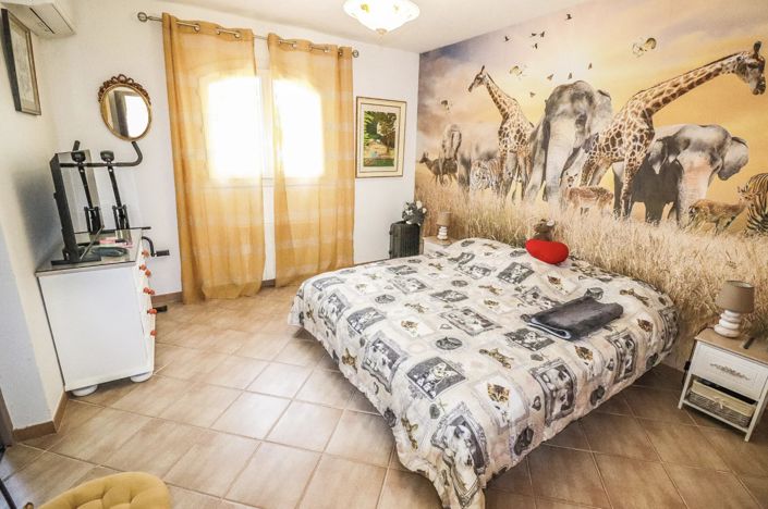 Image No.19-4 Bed Villa for sale
