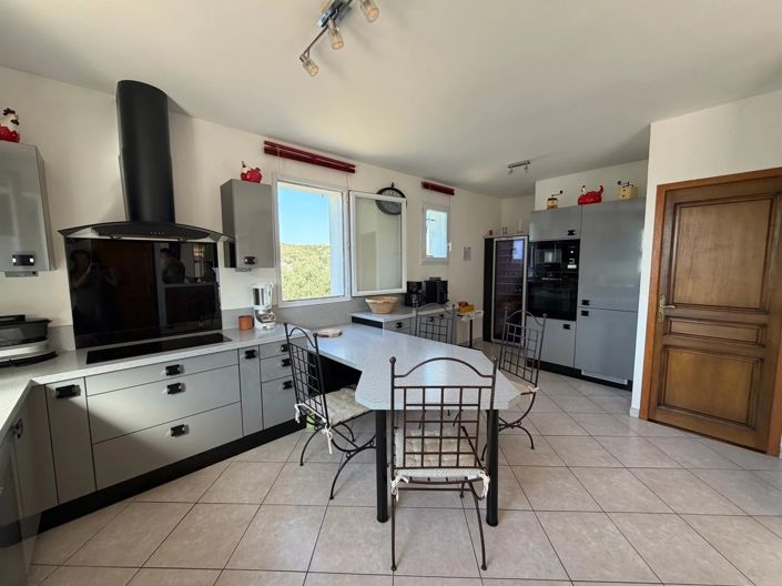 Image No.12-3 Bed House for sale