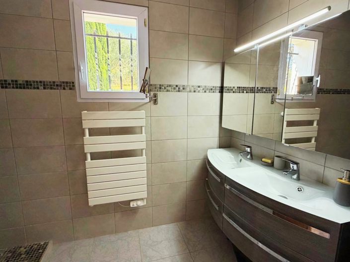 Image No.20-3 Bed House for sale