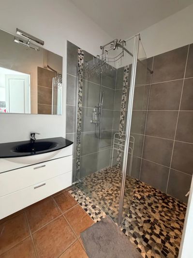 Image No.27-3 Bed House for sale