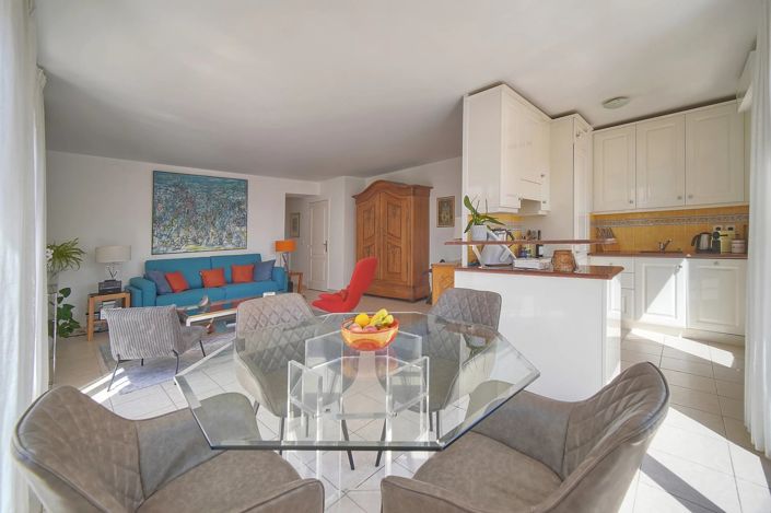 Image No.12-2 Bed Apartment for sale