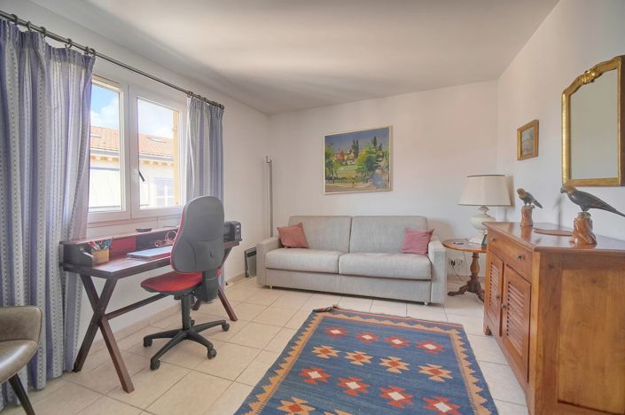 Image No.16-2 Bed Apartment for sale