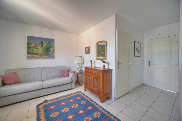 Image No.17-2 Bed Apartment for sale