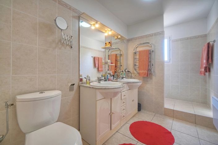 Image No.18-2 Bed Apartment for sale