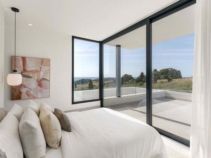 Image No.30-3 Bed Property for sale