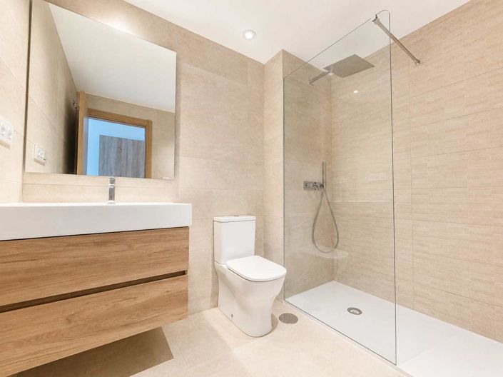 Image No.12-2 Bed Property for sale