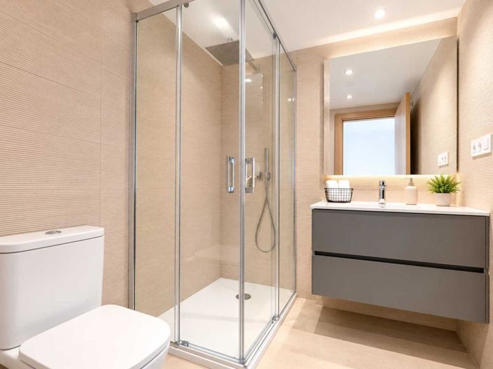 Image No.15-2 Bed Property for sale