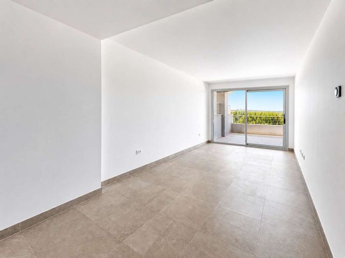 Image No.4-2 Bed Property for sale