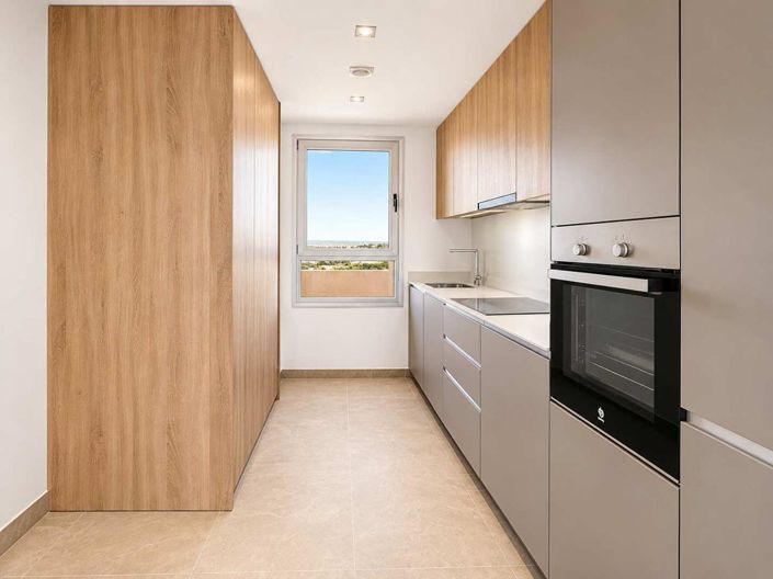 Image No.9-2 Bed Property for sale