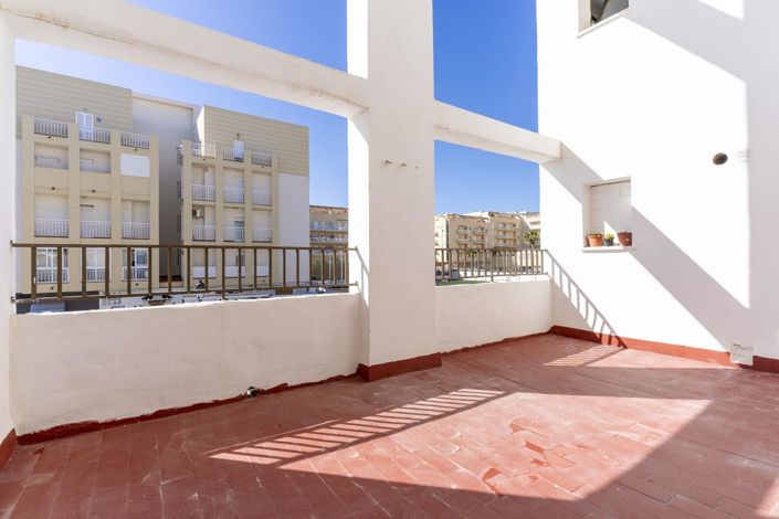 Image No.22-4 Bed Property for sale