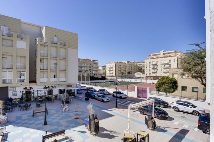 Image No.39-4 Bed Property for sale