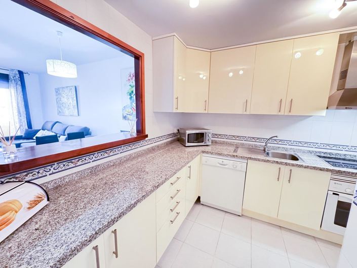 Image No.25-2 Bed Property for sale