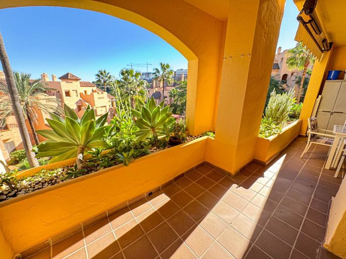 Image No.5-2 Bed Property for sale