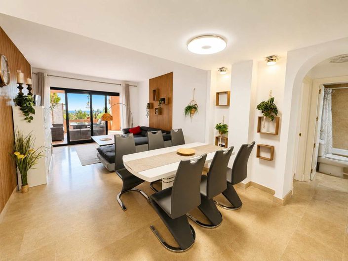 Image No.15-2 Bed Property for sale