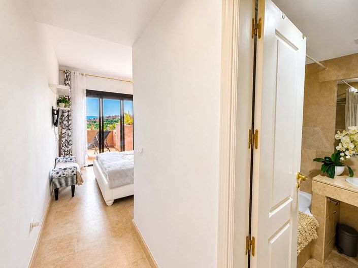 Image No.17-2 Bed Property for sale