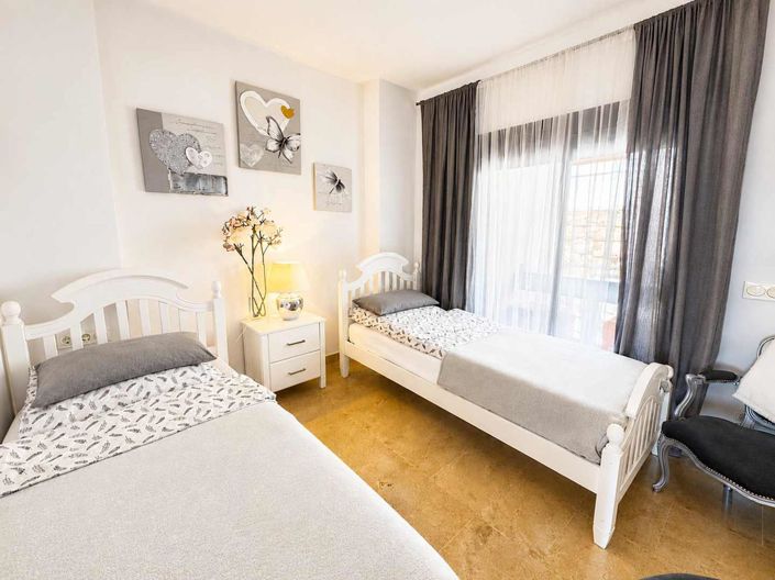 Image No.24-2 Bed Property for sale