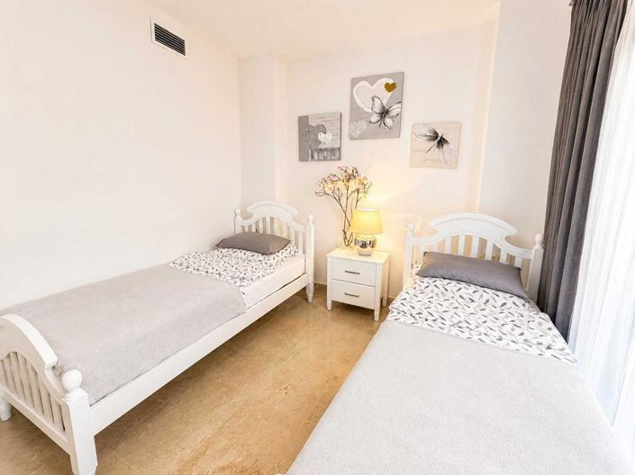 Image No.26-2 Bed Property for sale