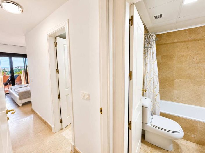 Image No.27-2 Bed Property for sale