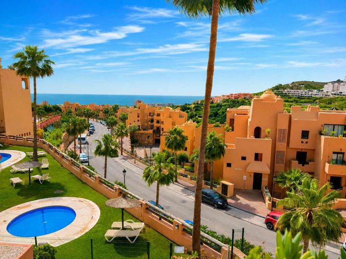 Image No.40-2 Bed Property for sale