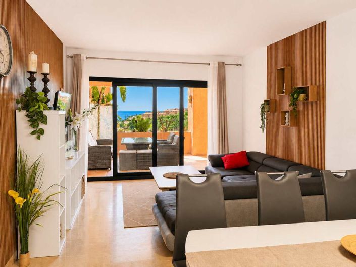 Image No.7-2 Bed Property for sale