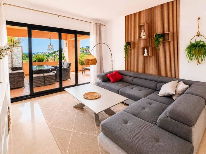 Image No.8-2 Bed Property for sale