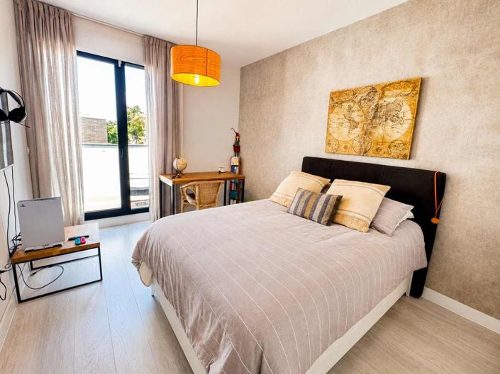 Image No.41-3 Bed Property for sale