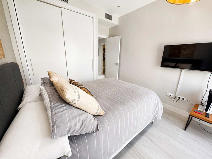 Image No.42-3 Bed Property for sale