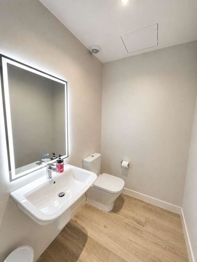 Image No.44-3 Bed Property for sale