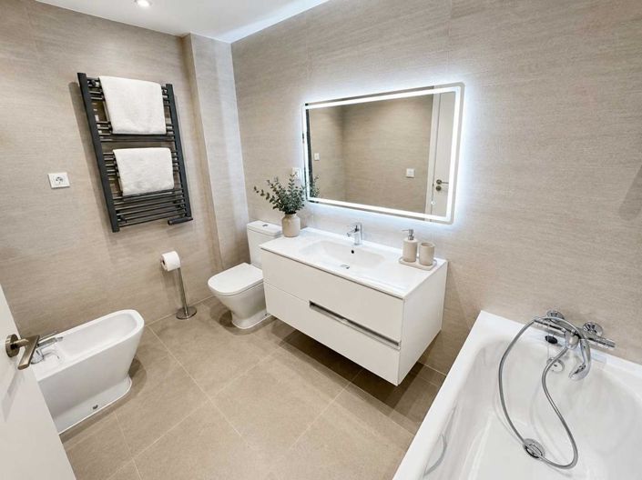 Image No.51-3 Bed Property for sale