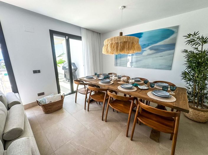 Image No.15-3 Bed Property for sale