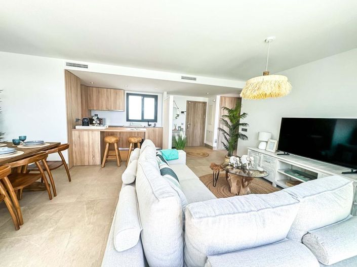 Image No.19-3 Bed Property for sale