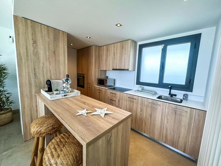 Image No.22-3 Bed Property for sale