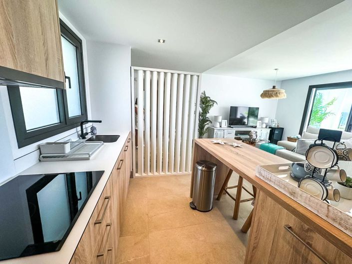 Image No.24-3 Bed Property for sale