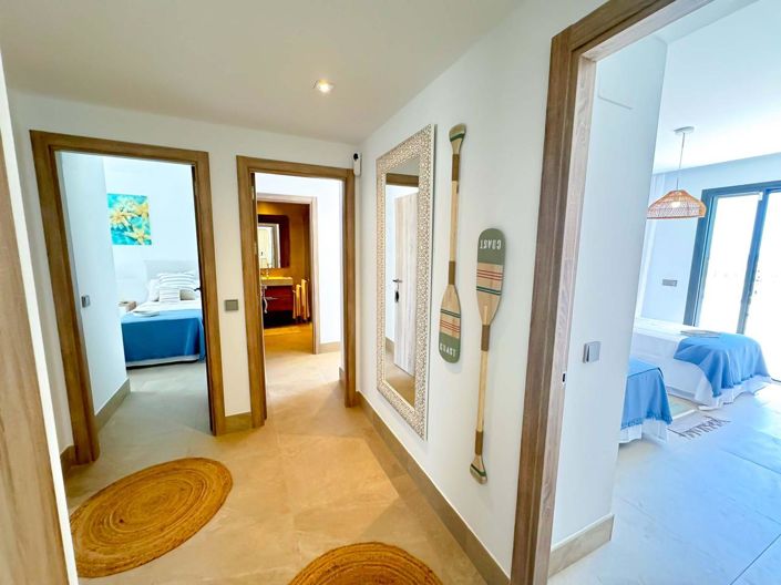Image No.27-3 Bed Property for sale