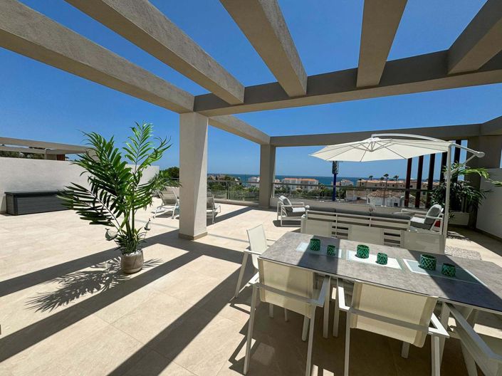 Image No.4-3 Bed Property for sale