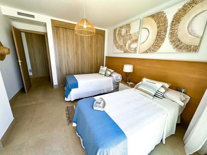 Image No.38-3 Bed Property for sale