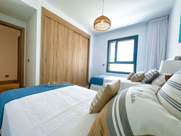 Image No.41-3 Bed Property for sale