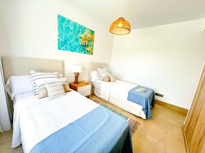 Image No.43-3 Bed Property for sale