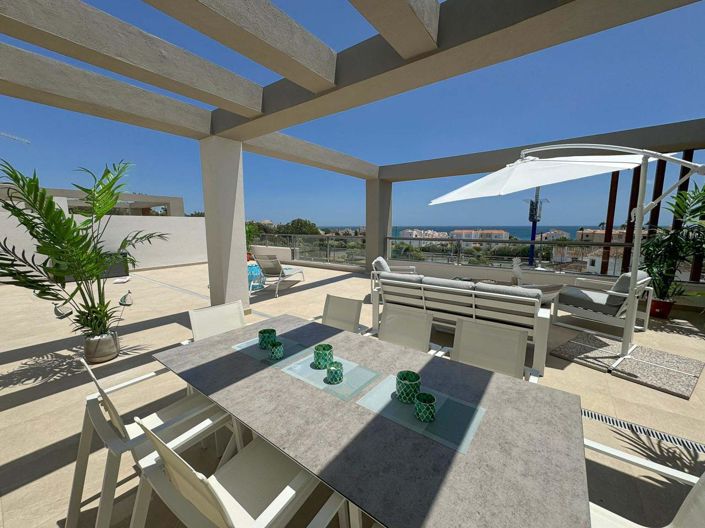Image No.6-3 Bed Property for sale