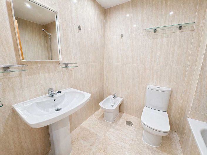 Image No.17-2 Bed Property for sale