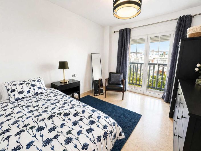 Image No.21-2 Bed Property for sale