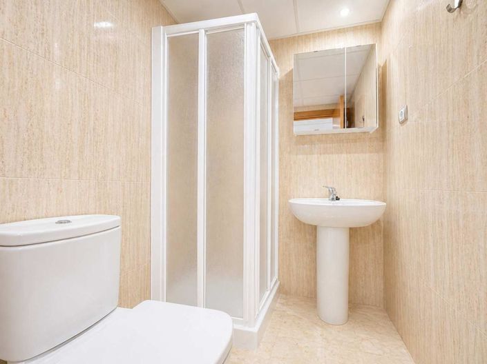 Image No.22-2 Bed Property for sale